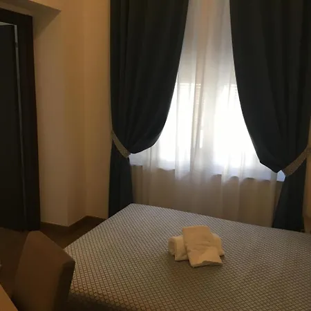 Chopin Szálloda 2*